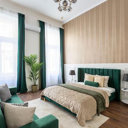 Luxurious Prestige Residence Next To The New York Cafe Budapest Esterno foto